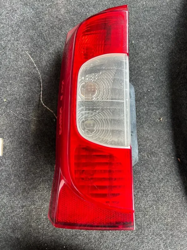 FANALE POSTERIORE STOP SINISTRO FIAT /FIORINO/CUBO/PEUGEOT BIPPER/CITROEN NEMO
