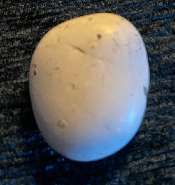 Onyx egg stone of different colors.