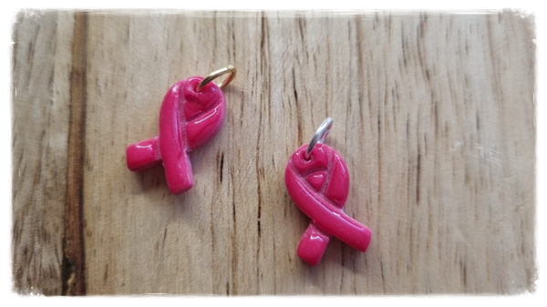 Les charms rubans