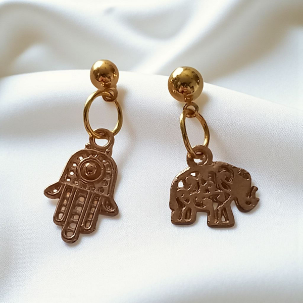 Mismatched gold toned earrings