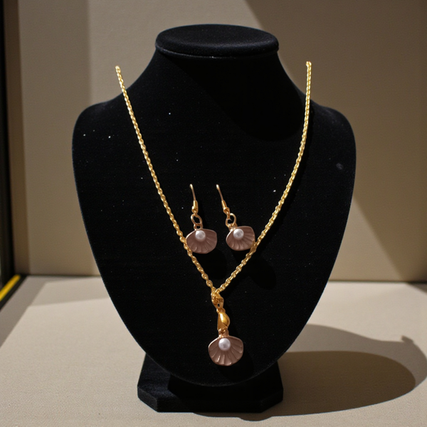 Enamelled shell earrings and pendant