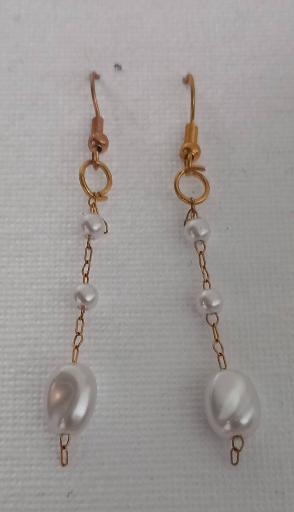 Elegant drop pearl earrings