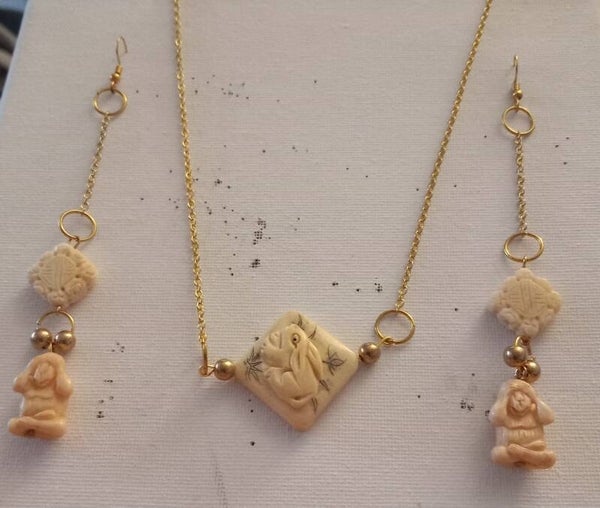 Faux ivory set