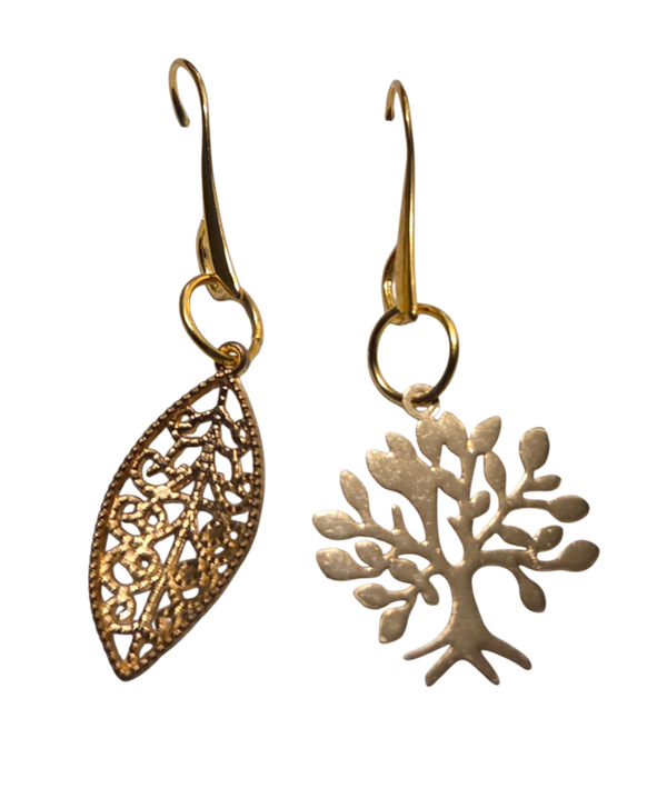 Mis matched gold toned earrings