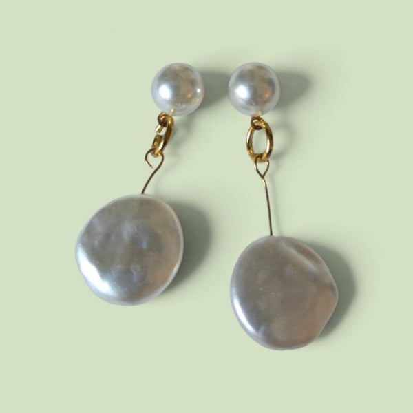 Pearl drop earrings