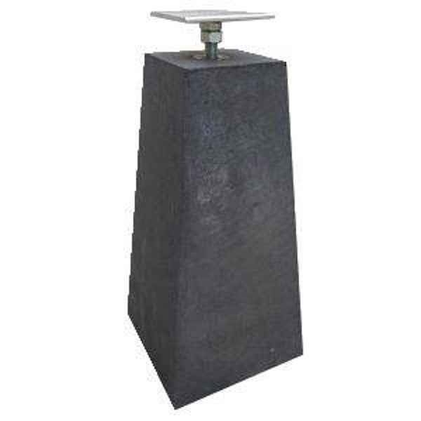 Betonpoer met stelplaat