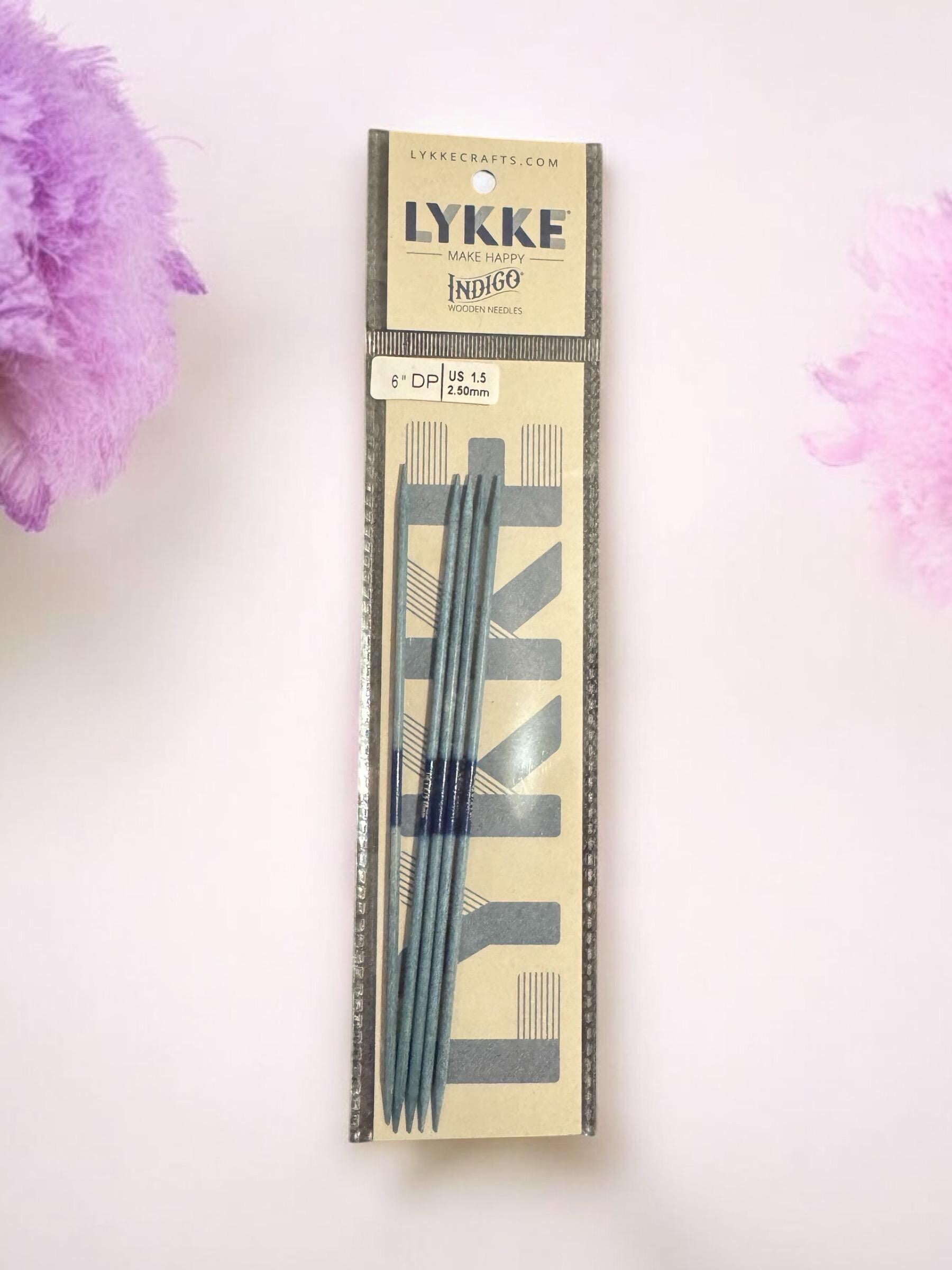 Foto von Nadelspiel blaue Stricknadeln Lykke