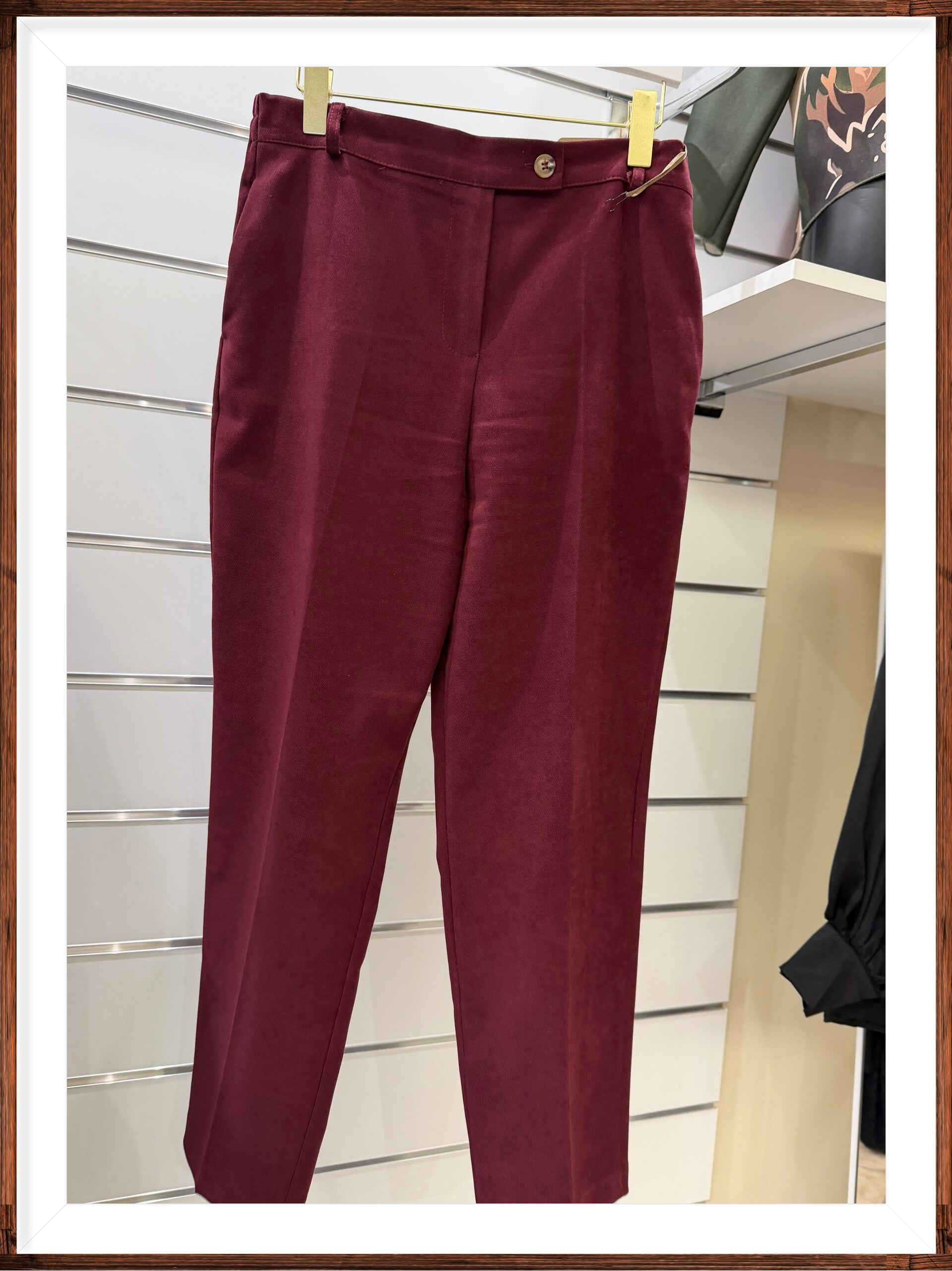 Pantaloni bordeaux comodi