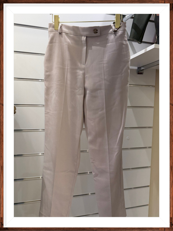 Pantaloni beige comodi