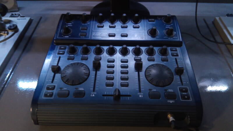 Behringer BCD-2000