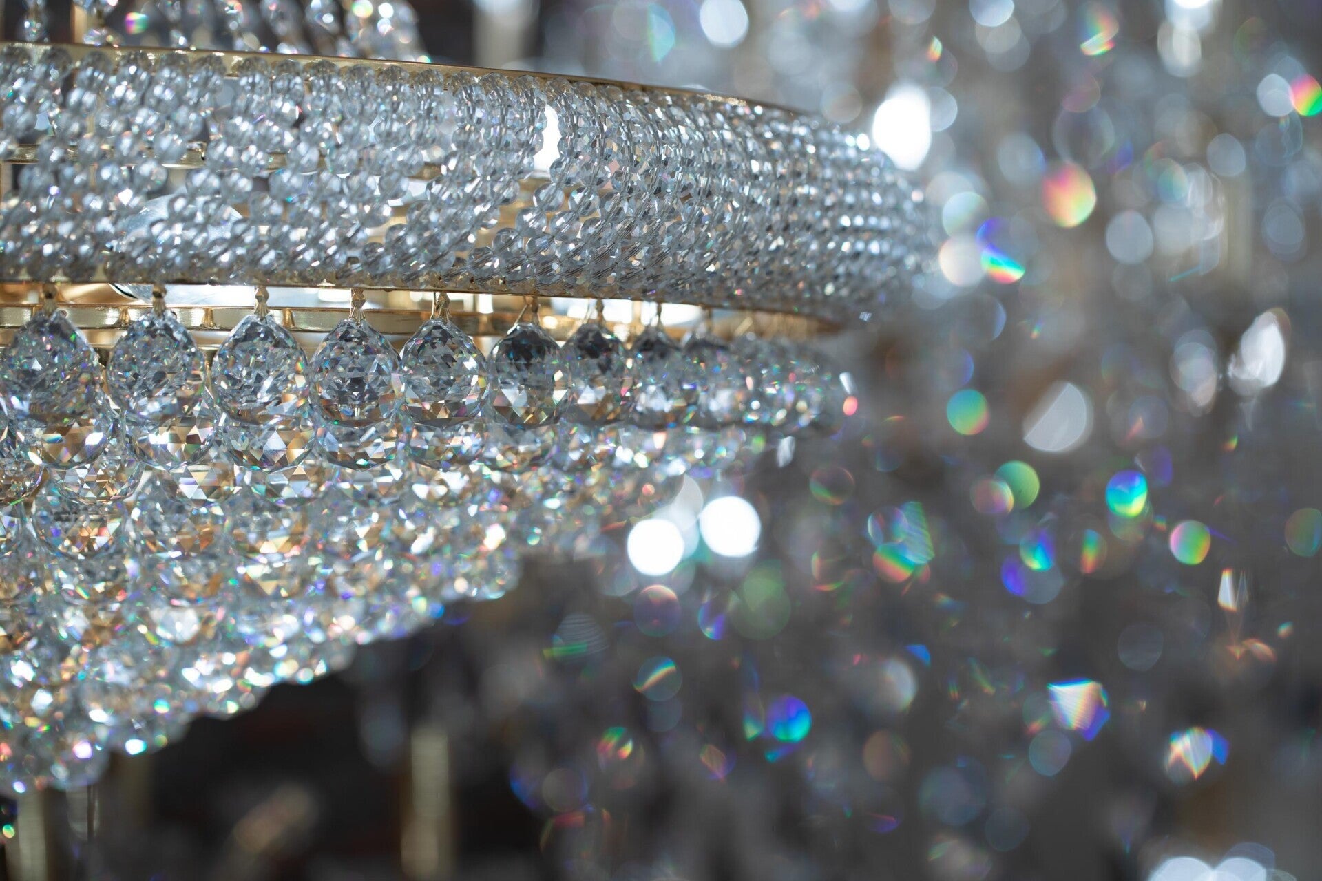 crystal chandelier details groenensteyn light