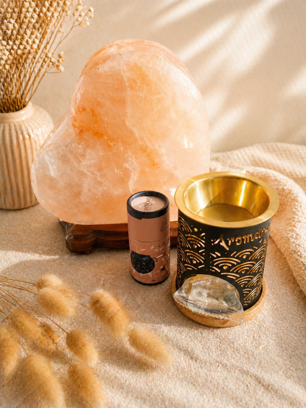 Liefdevolle Cadeauset – Harten Zoutlamp, Ohm Olieverdamper & Love Potion Geurolie