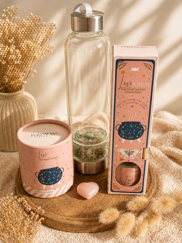 Love Potion Zelfliefde Cadeauset – Diffuser, Kaars & Kristallen Drinkfles