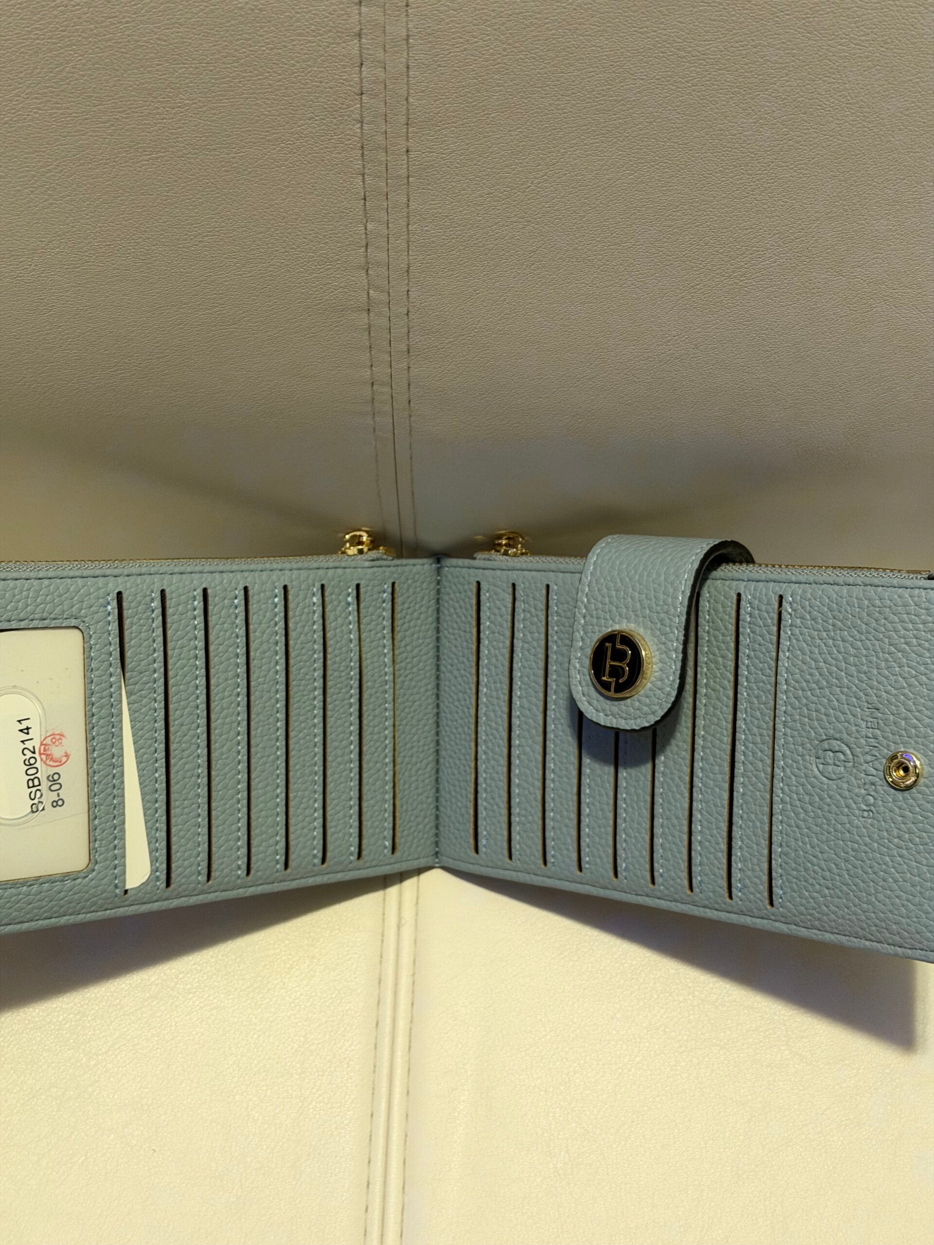 Boss wite wallet