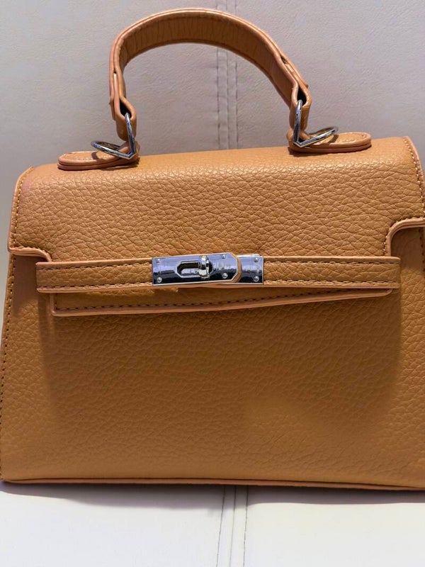 Handle satchels