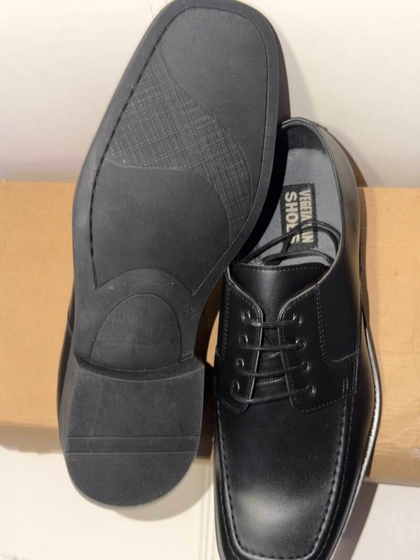 Veteran shoes broader toe