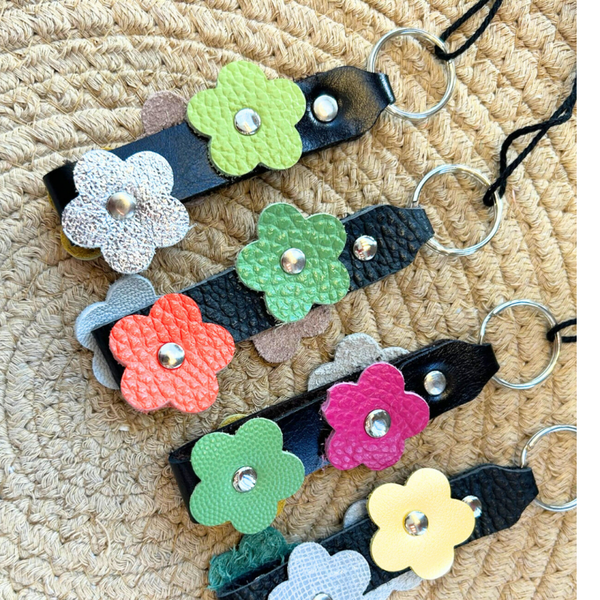 Lederen sleutelhanger 4bloemen
