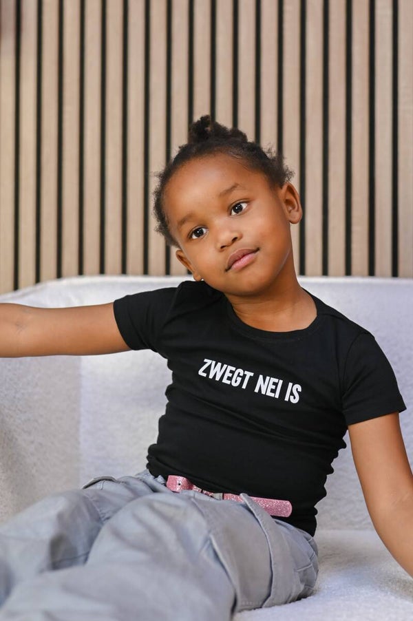 Kids T-shirt Zwegt nei is