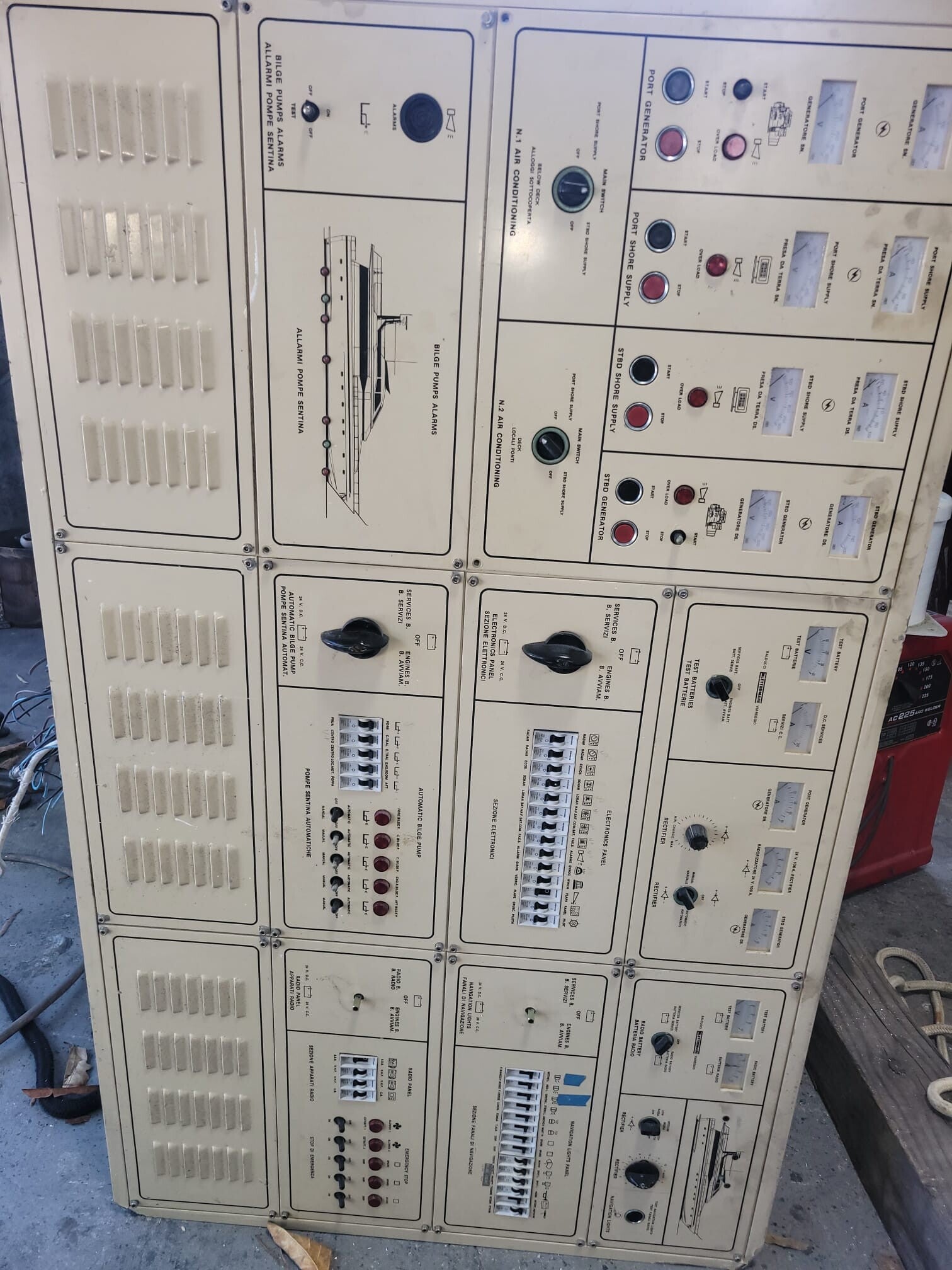 Electric Panel From Azimuth 90'  2000
