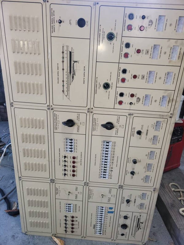 Electric Panel From Azimuth 90'  2000