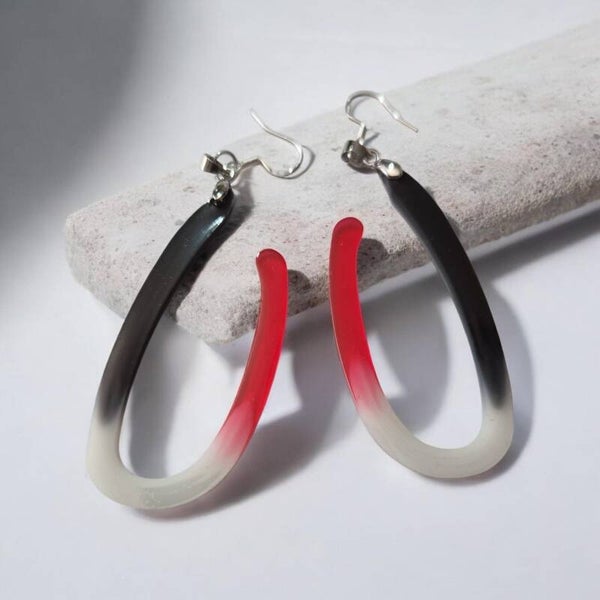 Boucle d'oreilles noir blanc et rouge