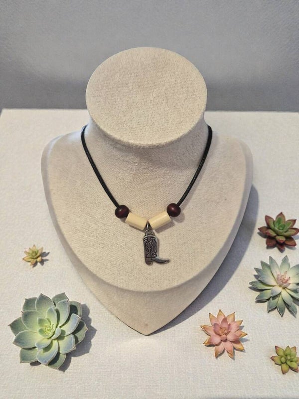 Collier santiags