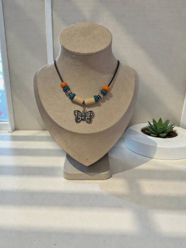 Collier papillon