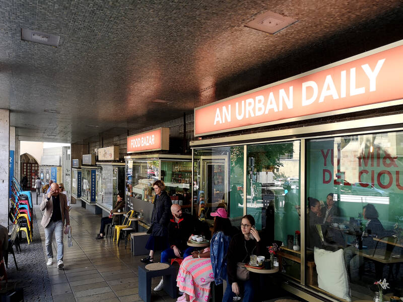 AN URBAN DAILY 