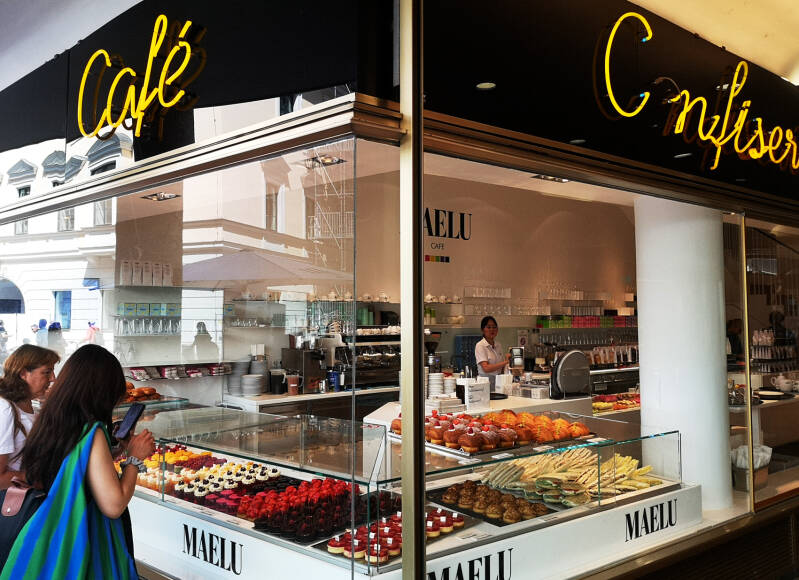 Cafe Confisserie, in der Theatiner Passage