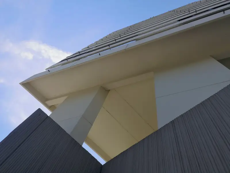 Donaucenter aus der Froschperspektive