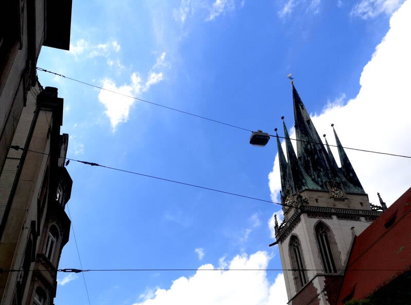 Georgskirche „Turmrückseite im Gegenlicht“