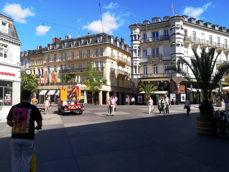 Haus Victoria – Belle Époque in Baden-Baden,Leopoldsplatz (Sophienstraße) Damals 1853, von Franz Kah als luxuriöses Hotel erbaut 