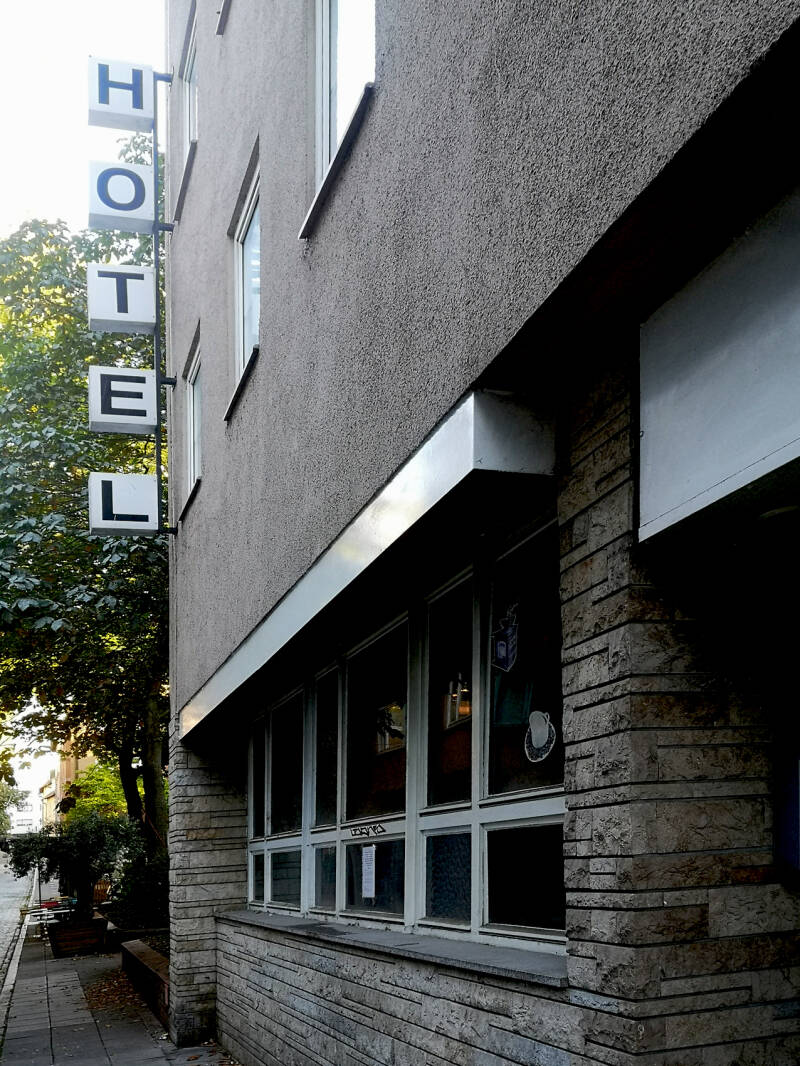 HOTEL Nachtwächter,  Das Haus steht in der Brennerstraße 8, nur wenige Schritte vom Nachtwächterbrunnen am Leonhardsplatz entfernt