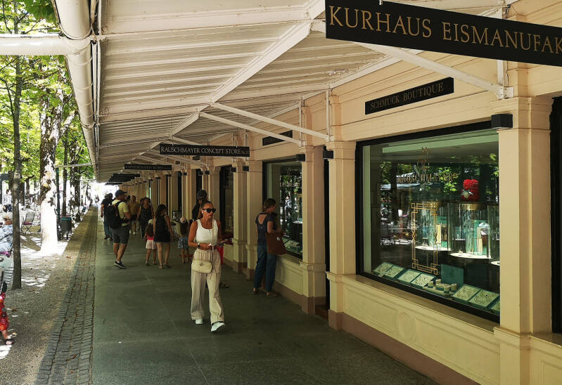 Kurhaus Kolonnaden, Baden Baden