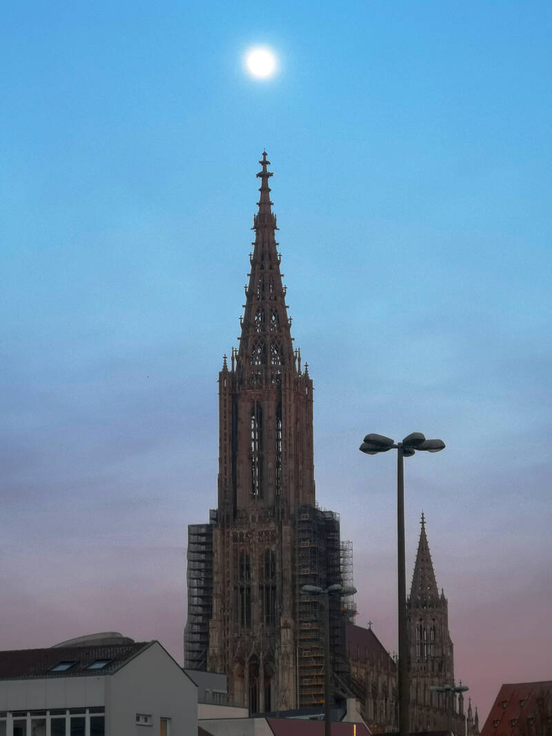 Vollmond über dem Münsterturm 