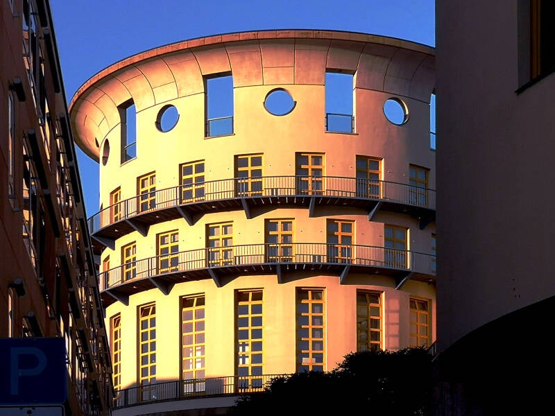 MUSIKHOCHSCHULE von JAMES STIRLING – ein Kulturdenkmal 