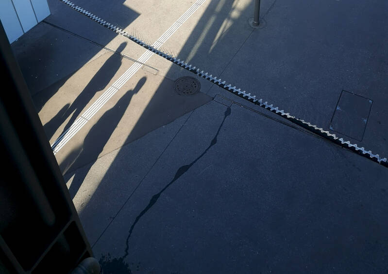 „Schattenhalt am Hbf Ulm“ 