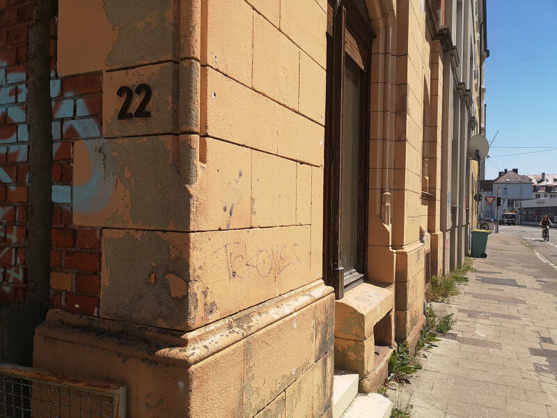 Schillerstraße 22, alte Historistische Hausfassaden 