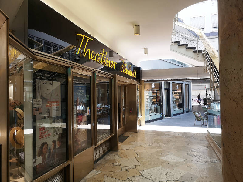Theatiner Filmkunst Kino 50er Jahre, in der Theatiner Passage 