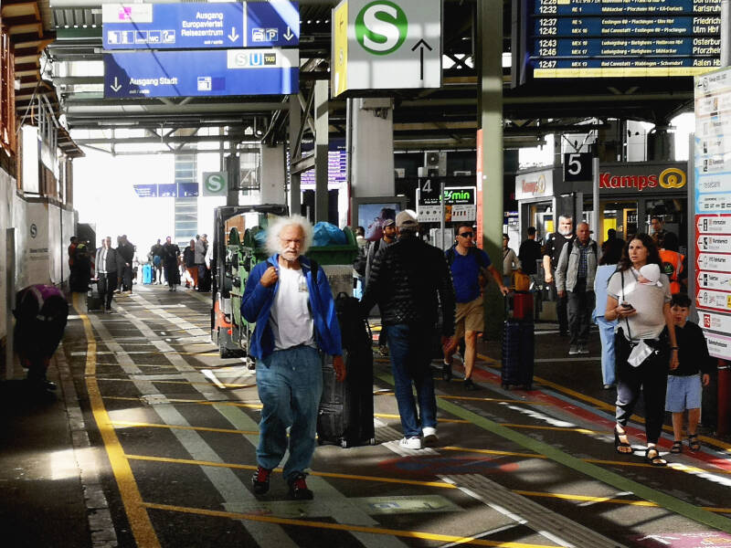 Willkommen in Stuttgart HBF 6
