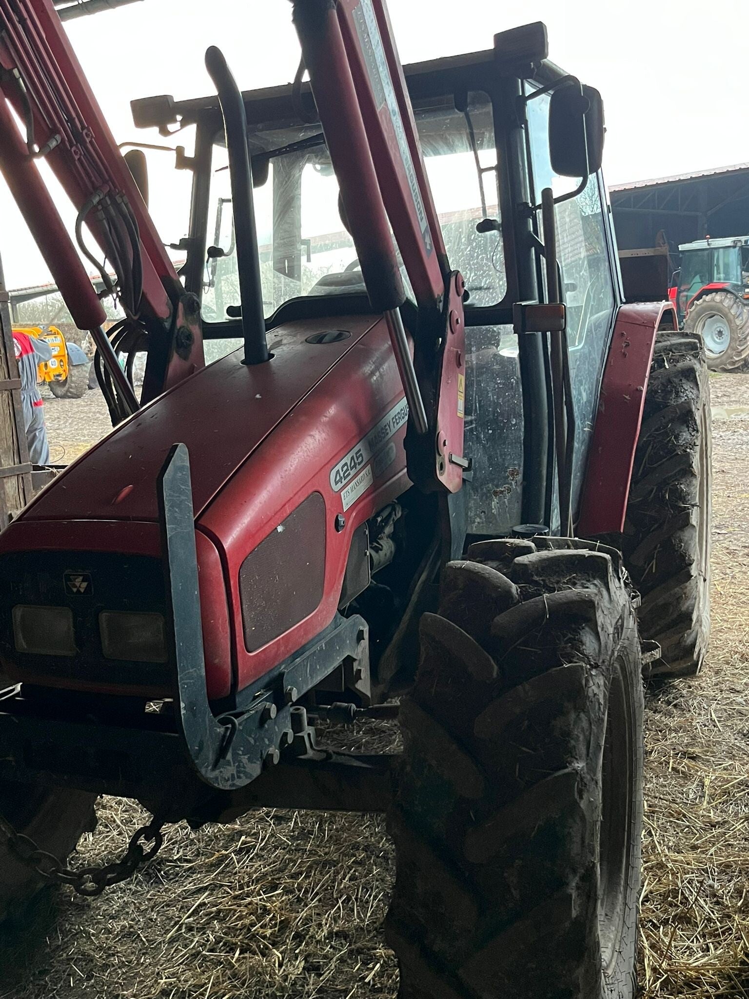 MASSEY FERGUSON 4245