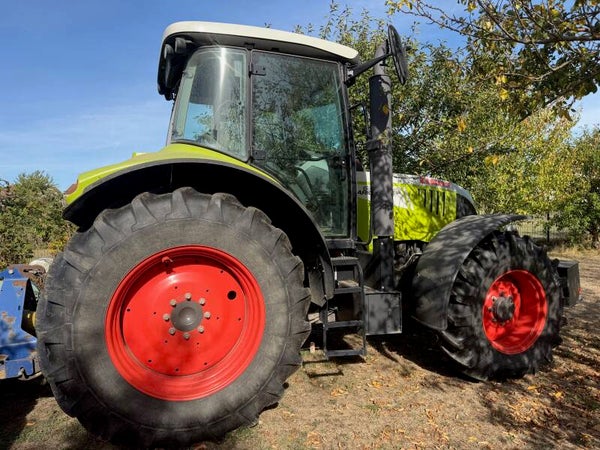 CLAAS ARION 630C