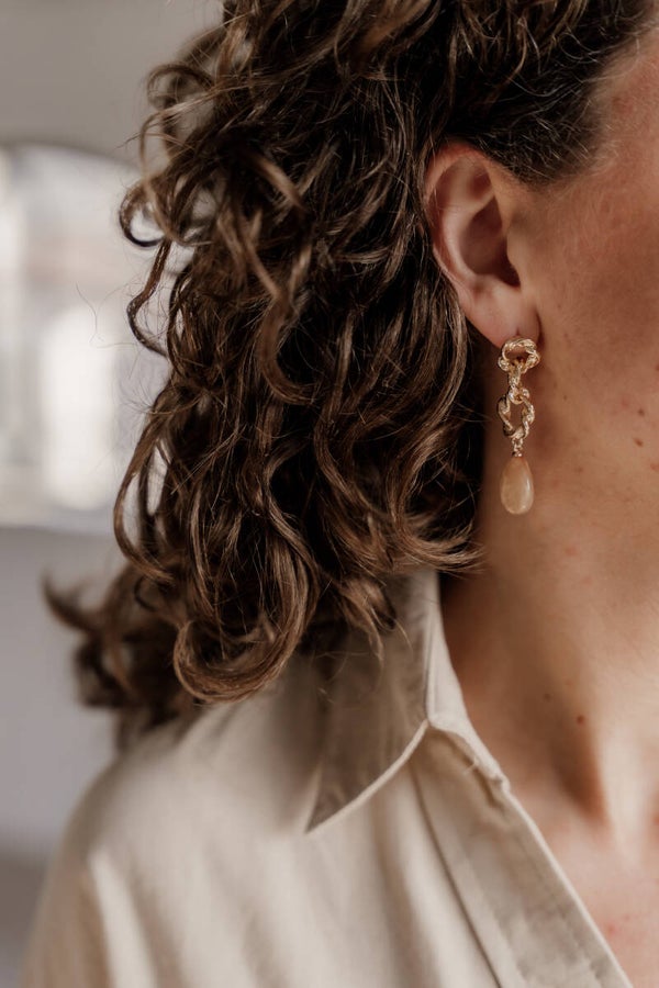 La Flor oorbellen hangers - beige