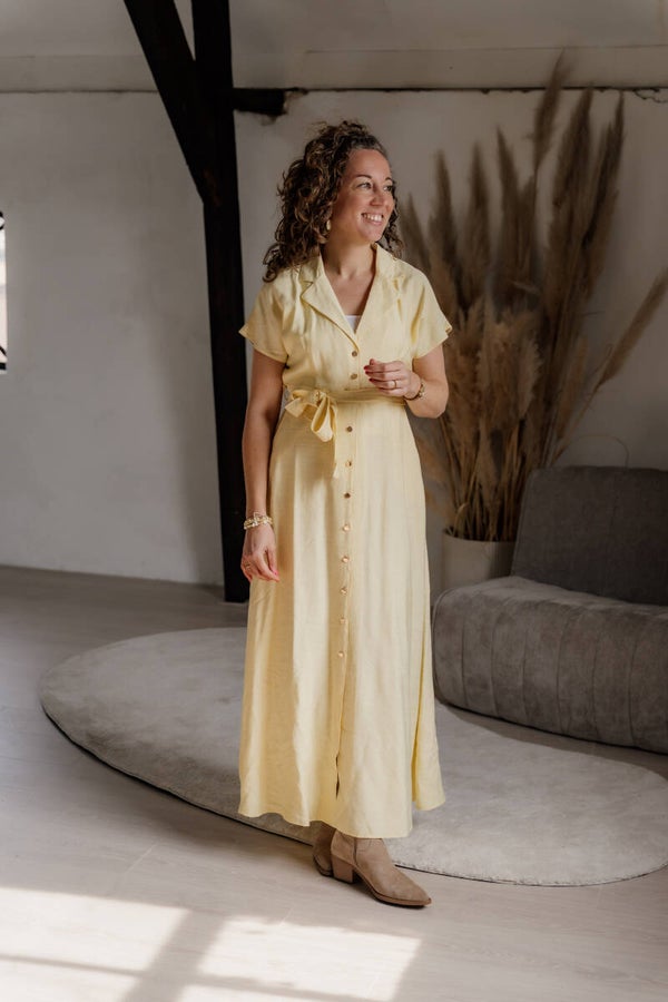 La Flor maxi doorknoop jurk - butter yellow