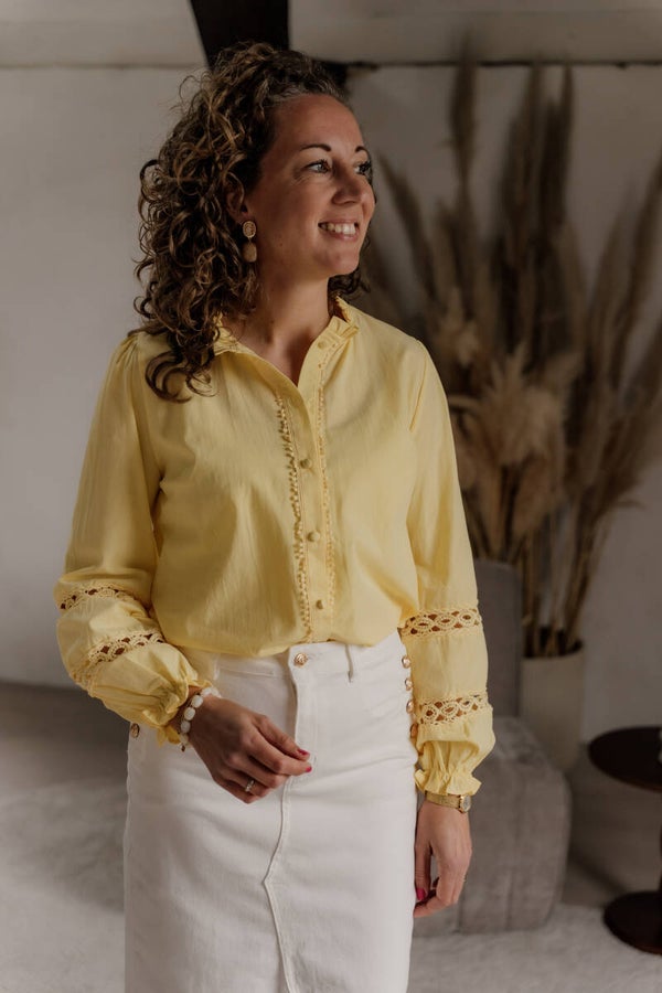 La Flor blouse opengewerkte mouwen - lichtgeel