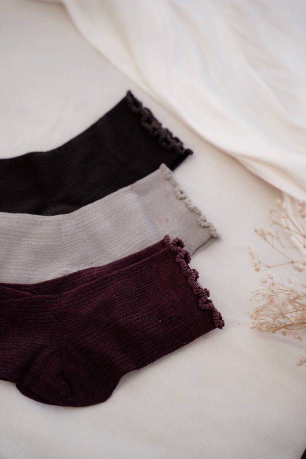 La Flor sokken ruffle taupe