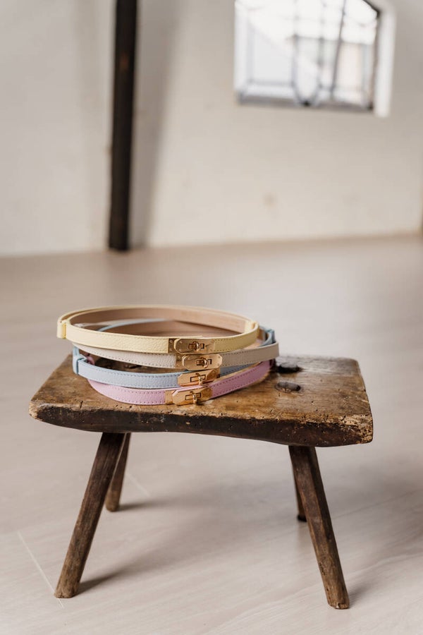 La Flor leren riem Garcia - lichtblauw