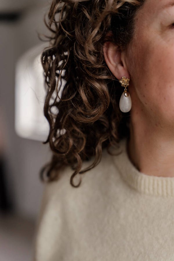 La Flor oorbellen parel bloem ovaal - wit