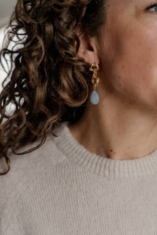 La Flor oorbellen hangers - lichtblauw
