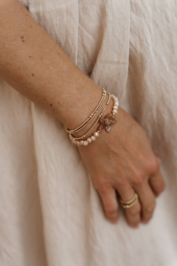 La Flor armbandje bloem beige